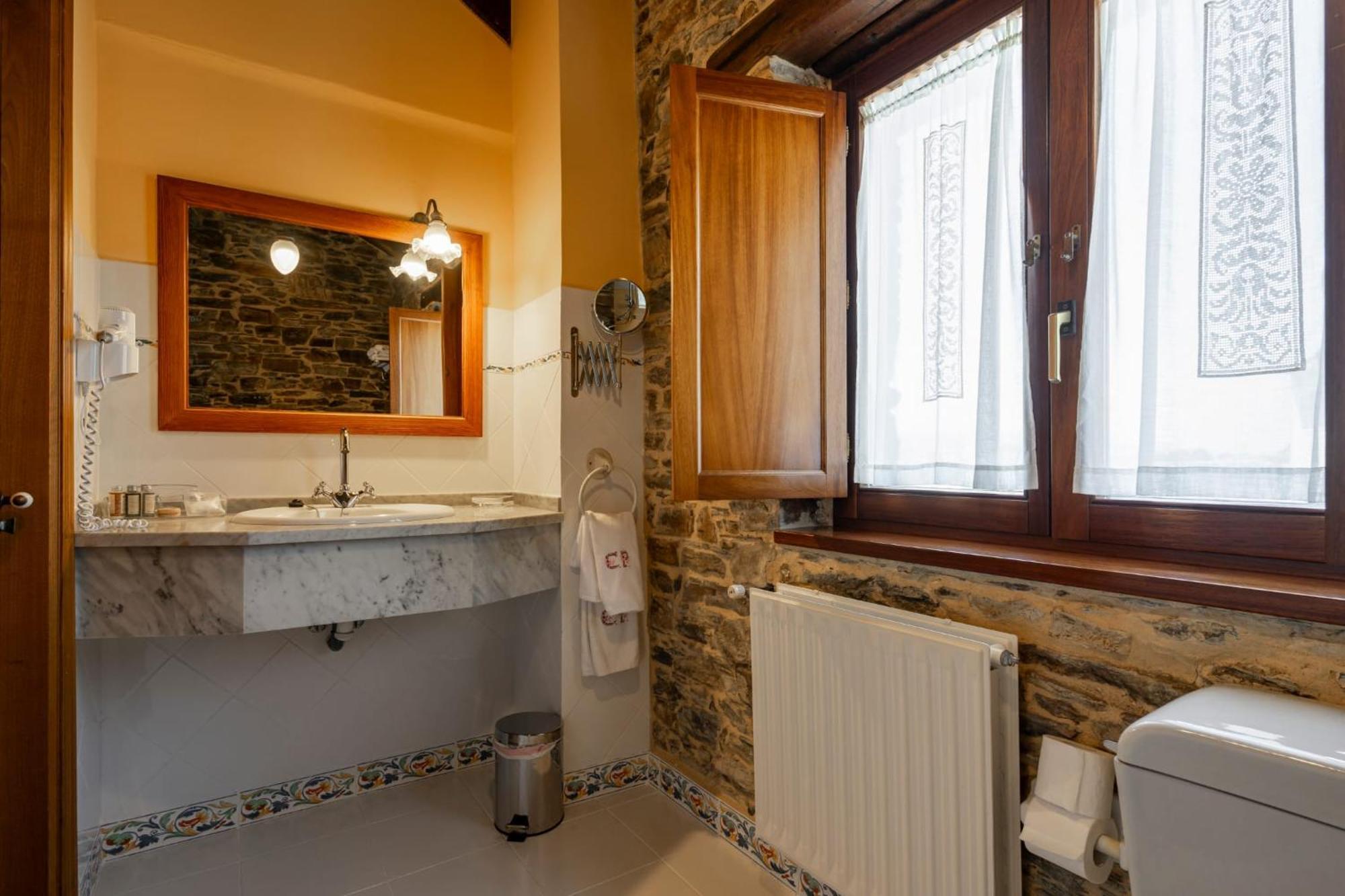 Casa Peleyon Bed & Breakfast Castropol Bagian luar foto