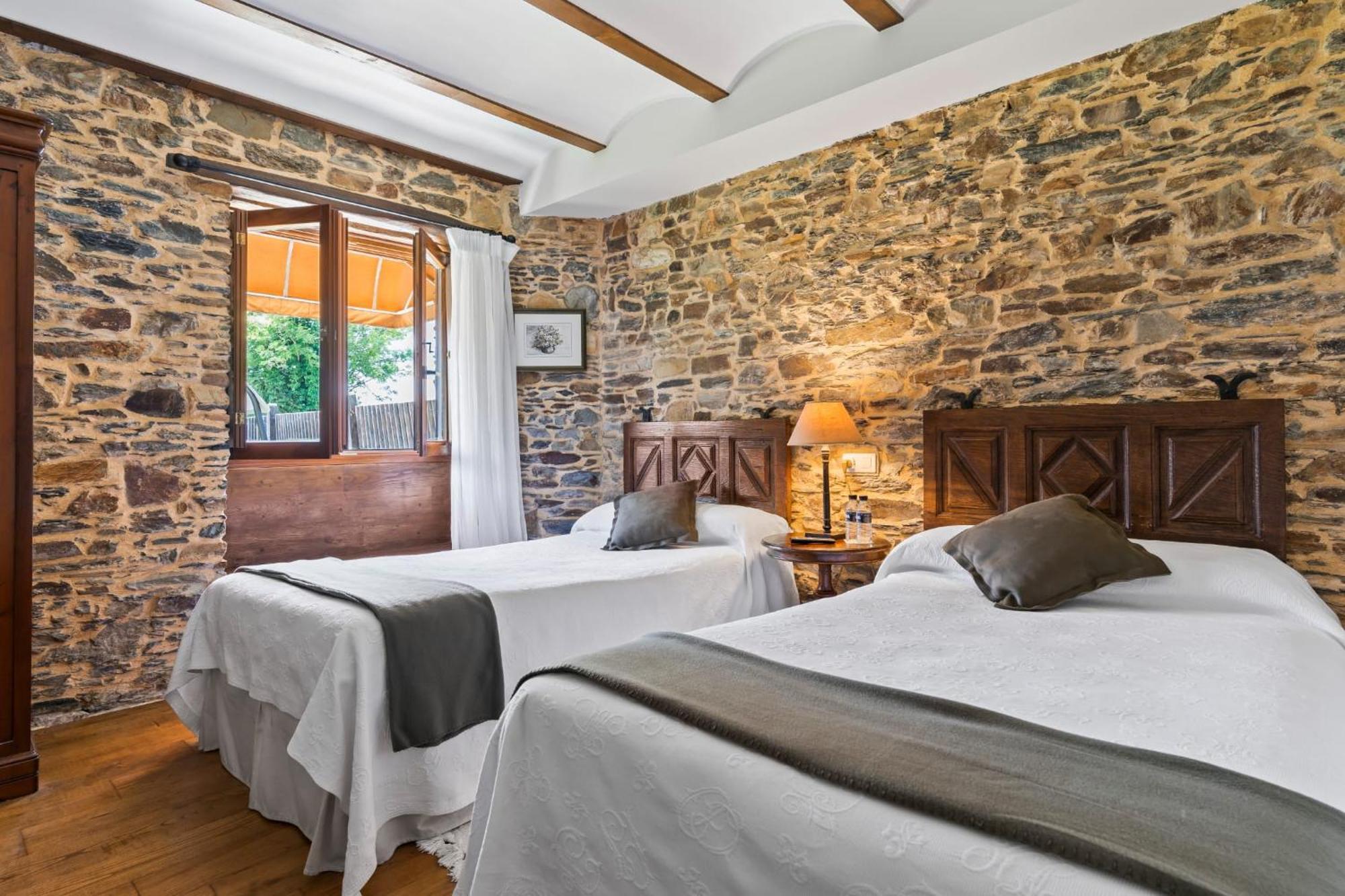 Casa Peleyon Bed & Breakfast Castropol Bagian luar foto