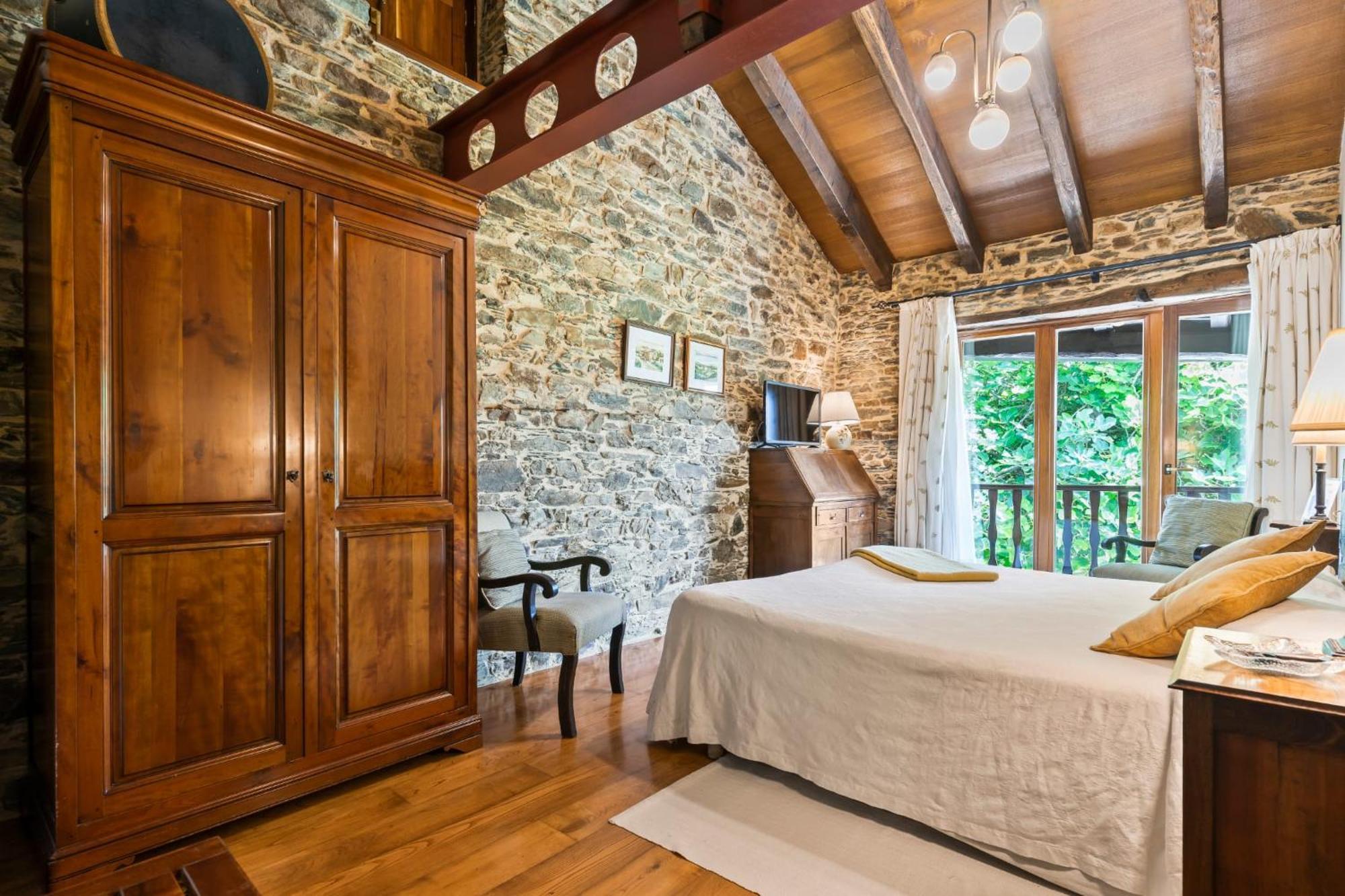 Casa Peleyon Bed & Breakfast Castropol Bagian luar foto