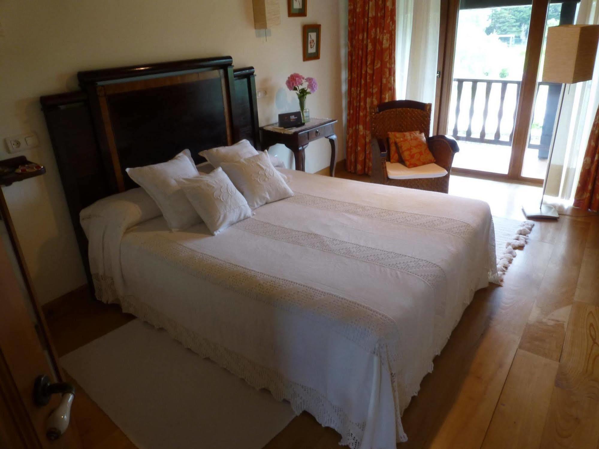 Casa Peleyon Bed & Breakfast Castropol Bagian luar foto